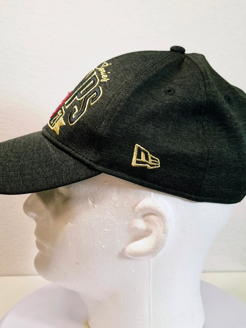 New Era Braves Black 9FORTY Interior Logo Baseball Cap - Picture 3 of 8